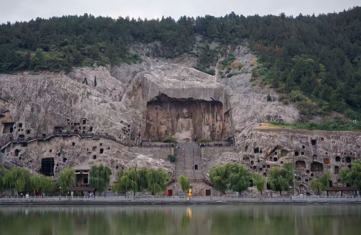 龙门石窟伊河风光